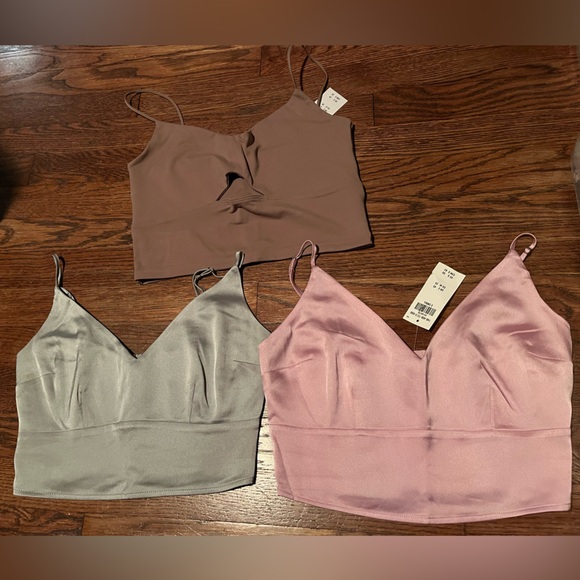 Abercrombie and Fitch cropped tank bundle - Picture 2 of 9
